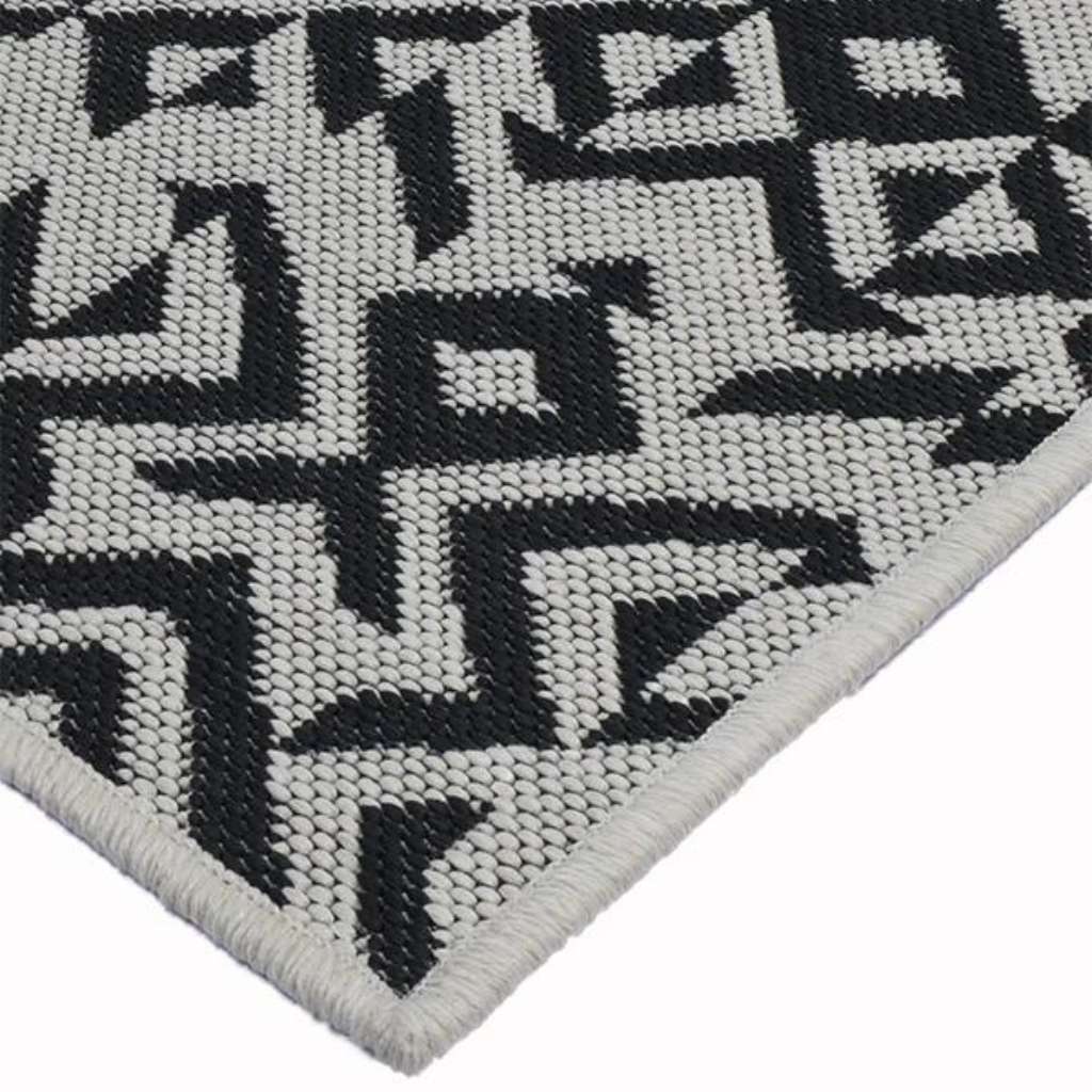 Kayden White with Black | rug