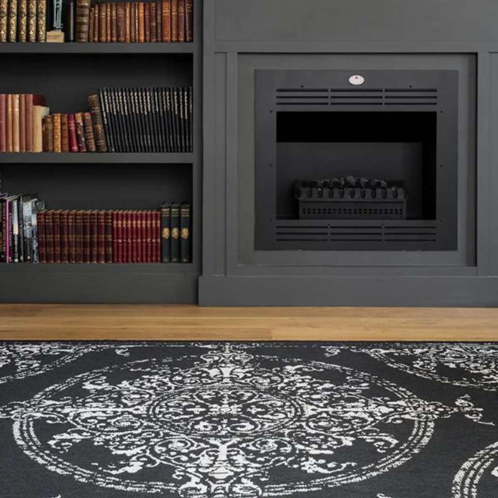 Poletti Black | Rug