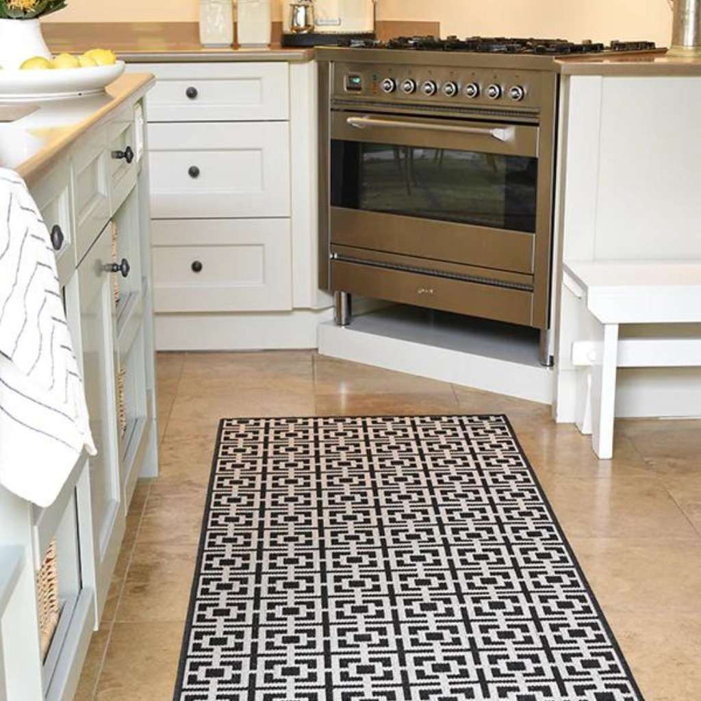 Synthesis Black | Rug