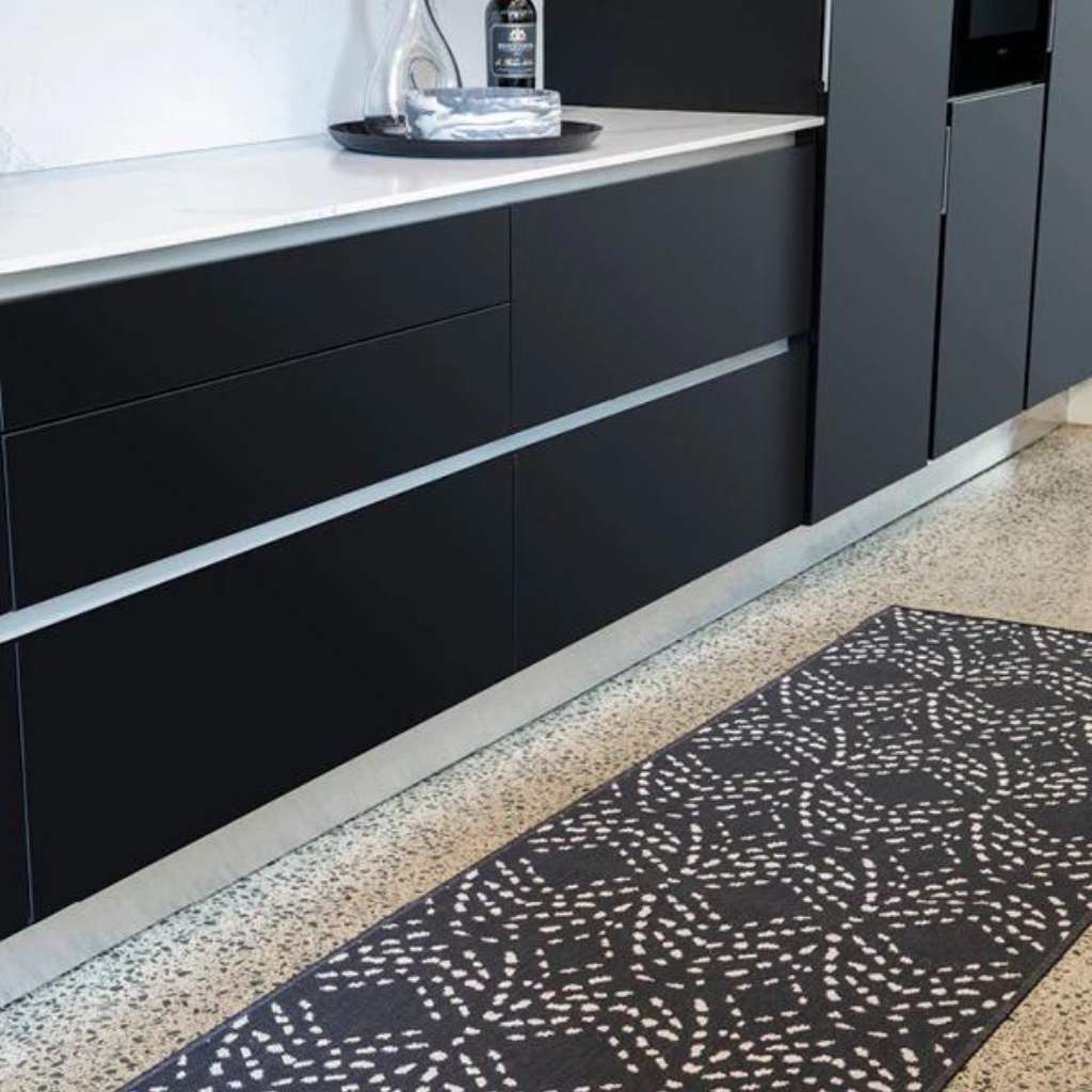 Tumzi Black | Rug