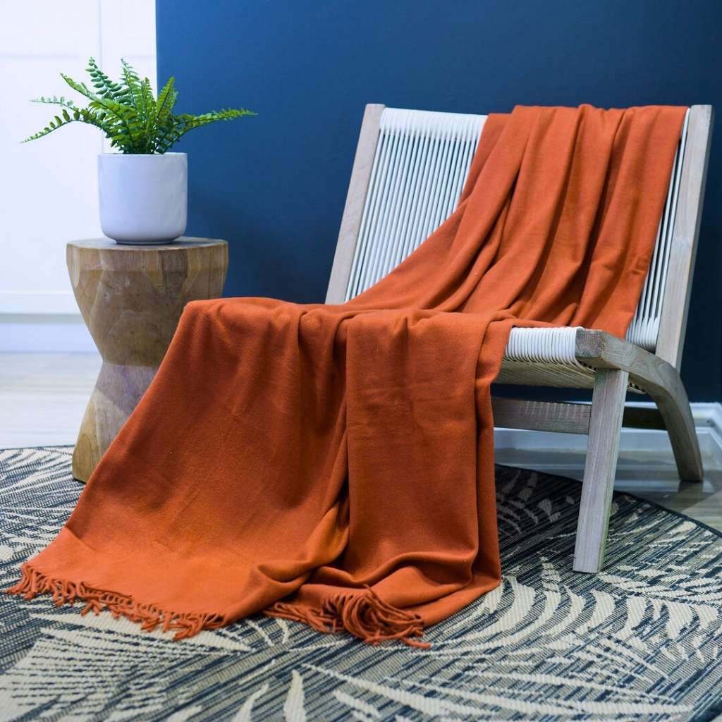 Melody - Plain Throw | Cinnabar