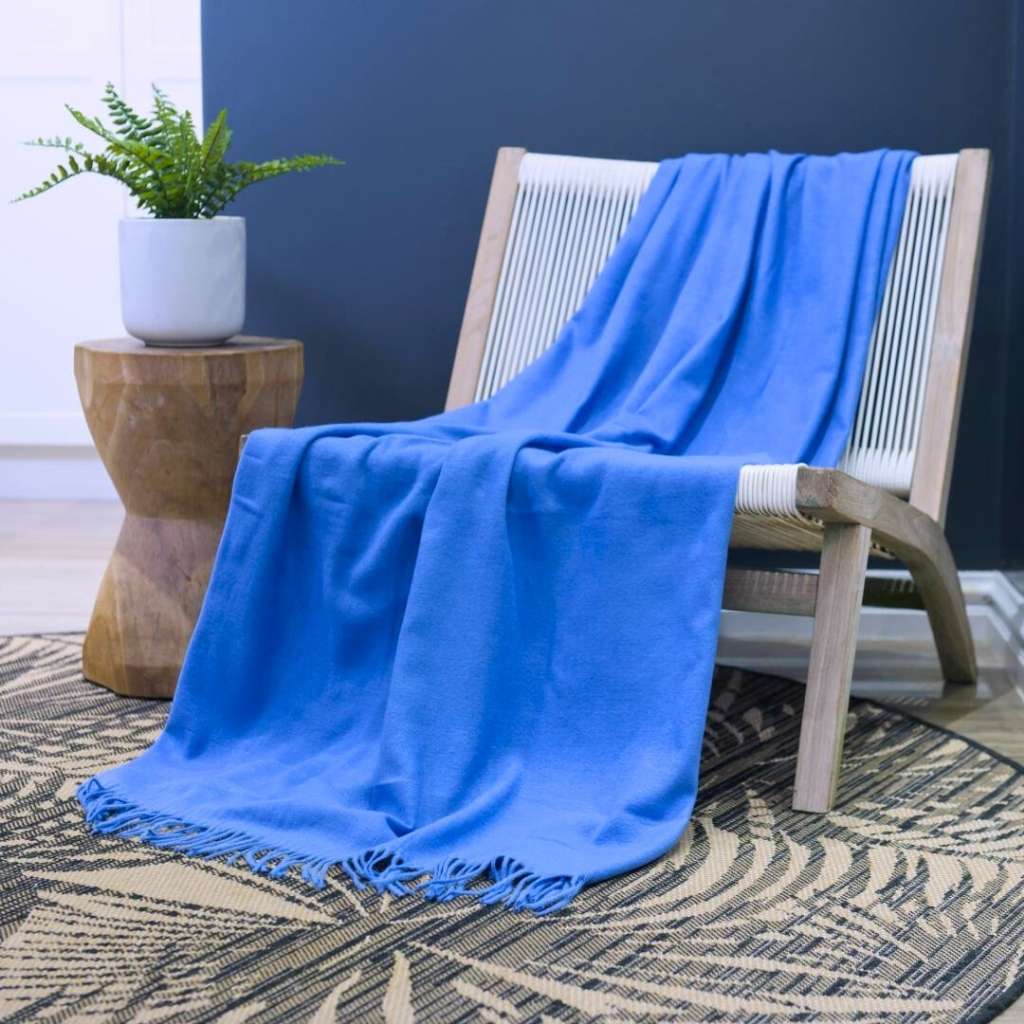 Lifestyle image of Melody Plain Saxe 1