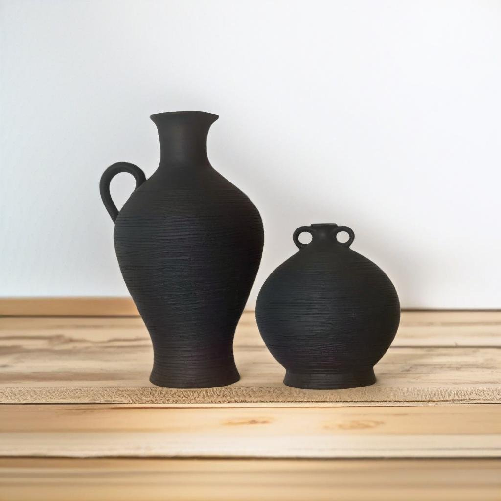 Noir I Water Vessel Set