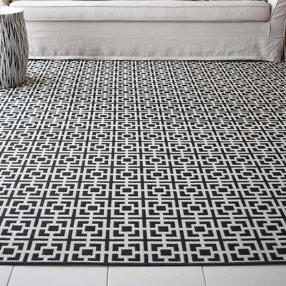 Synthesis Black | Rug